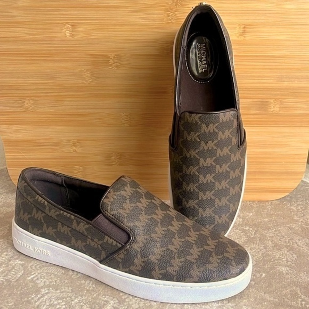 Brand New Michael Kors Logo Slip-On Sneakers Brown Rubber Sole Round Toe Classic